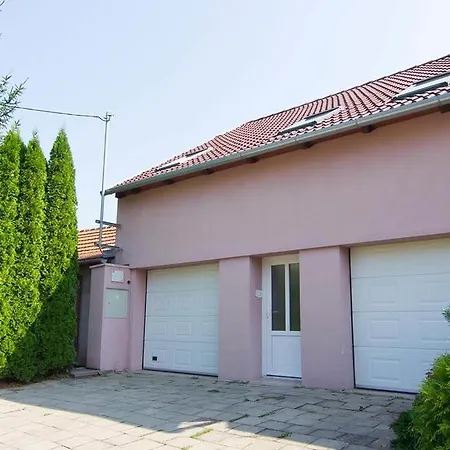 Apartman Cabernet Velke Pavlovice Exterior photo